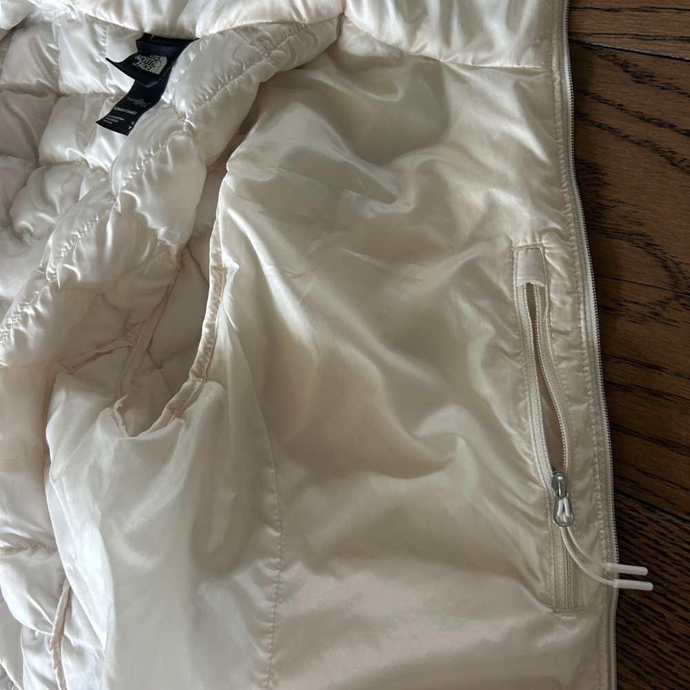 The North Face Women’s Thermoball Gardenia White Eco Zip Up Jacket Size Small - Picture 14 of 16